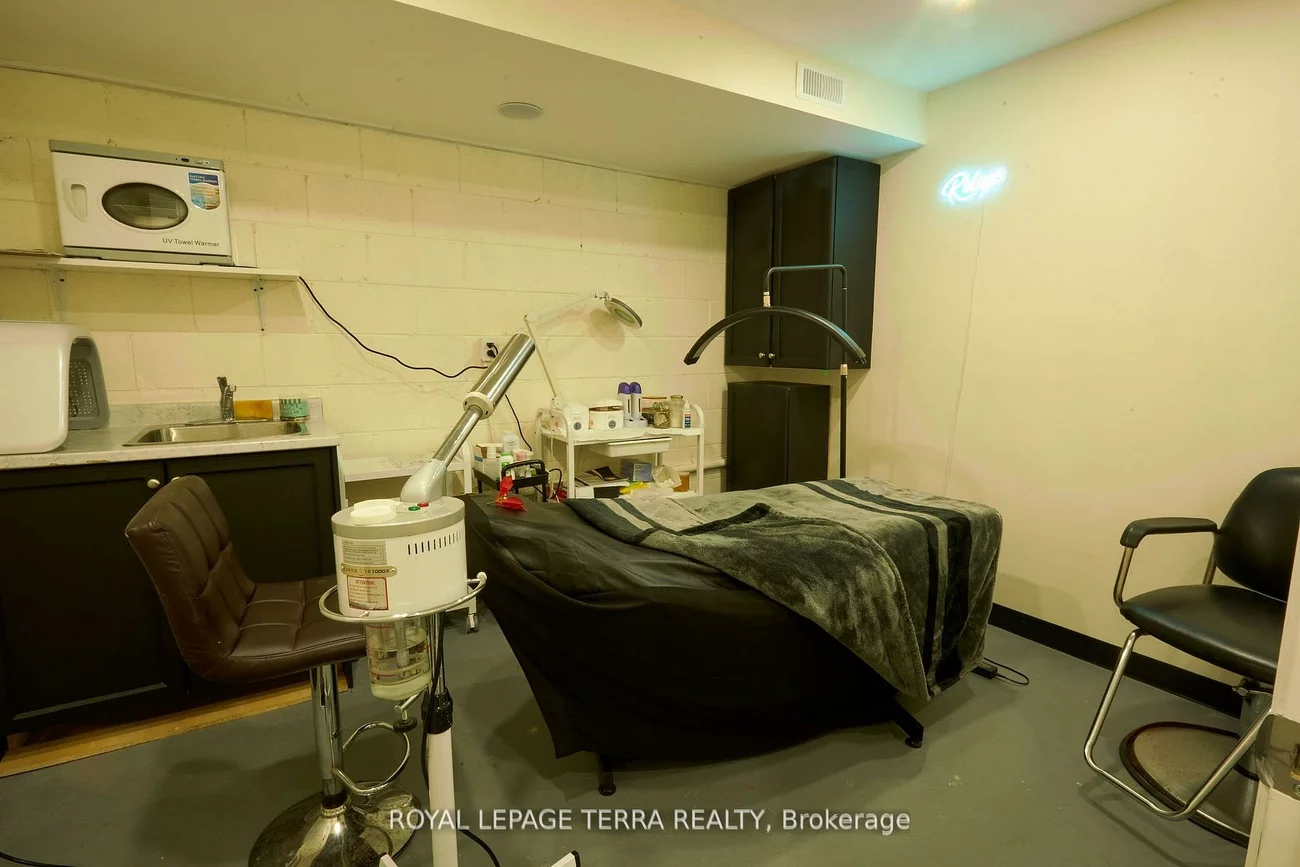 315, Blake, North Shore, Barrie