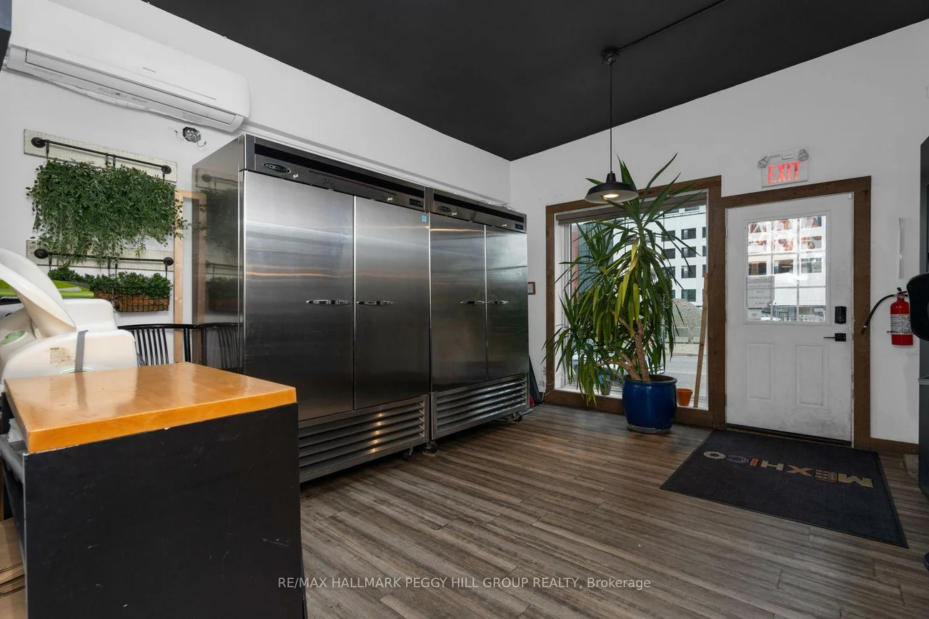 37, Dunlop, City Centre, Barrie