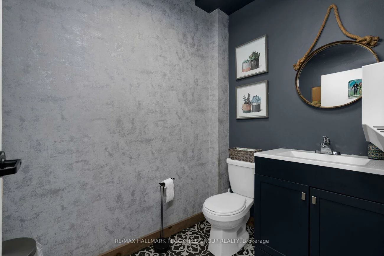 37, Dunlop, City Centre, Barrie