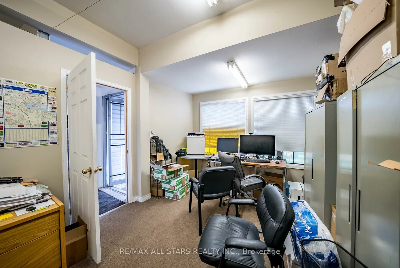 98, Bayfield, City Centre, Barrie