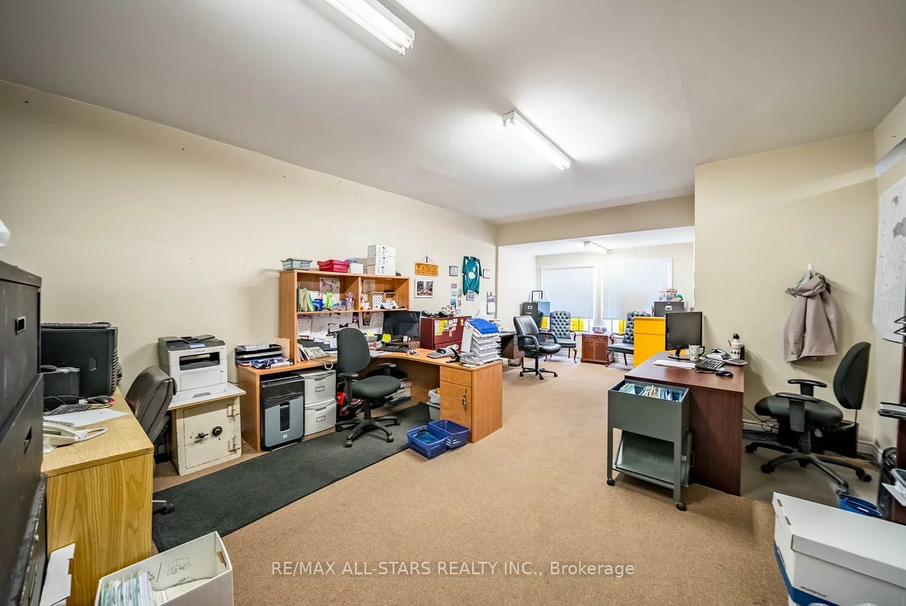 98, Bayfield, City Centre, Barrie