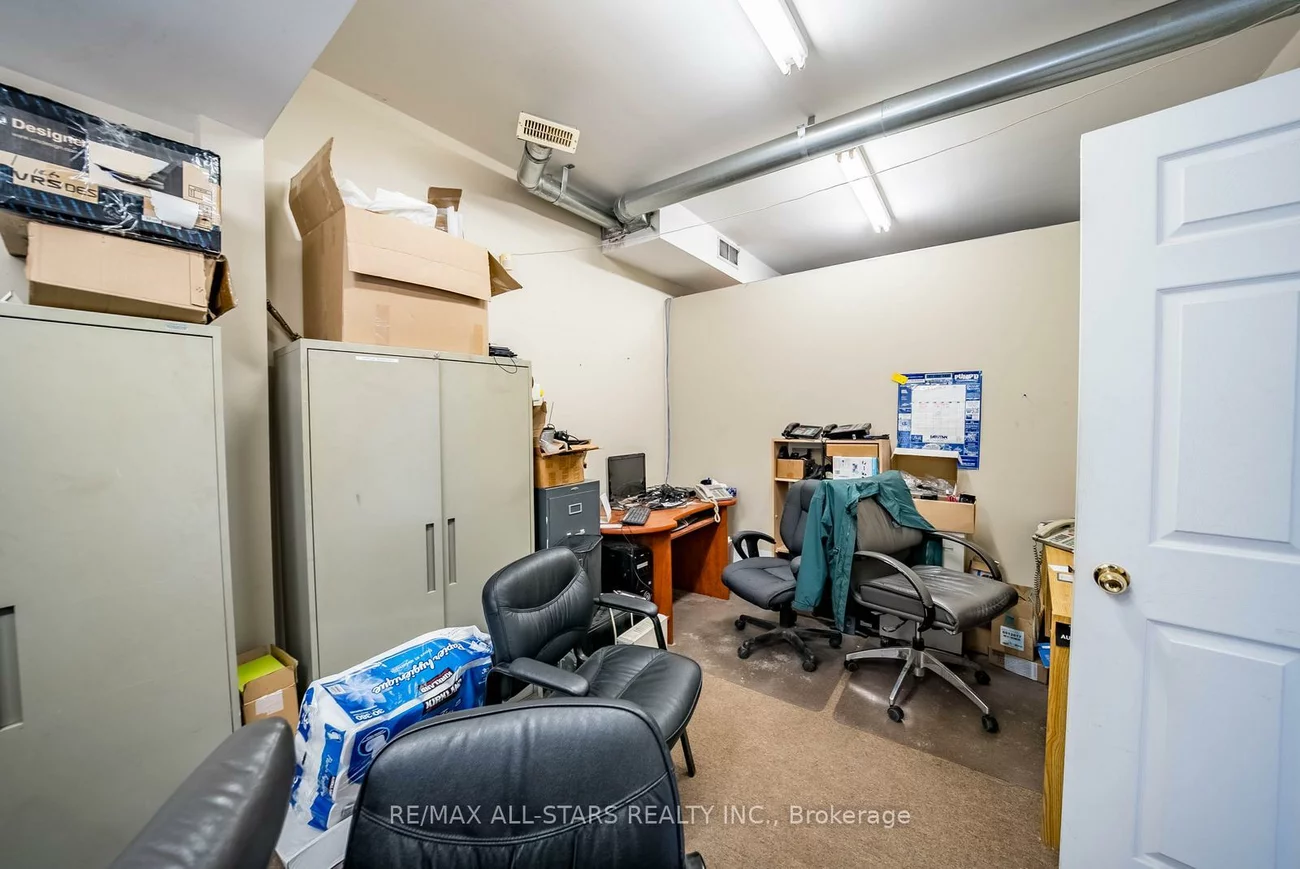 98, Bayfield, City Centre, Barrie