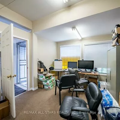 98, Bayfield, City Centre, Barrie