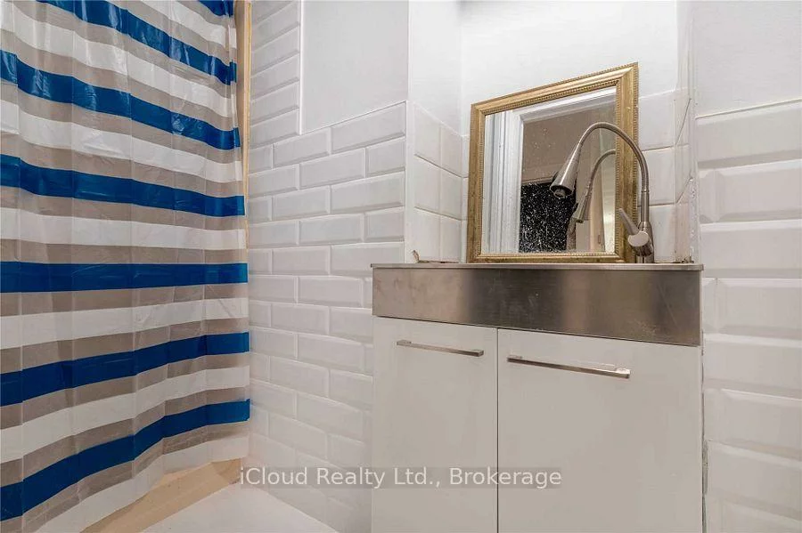 59, Mary, City Centre, Barrie