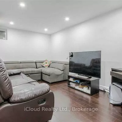 59, Mary, City Centre, Barrie