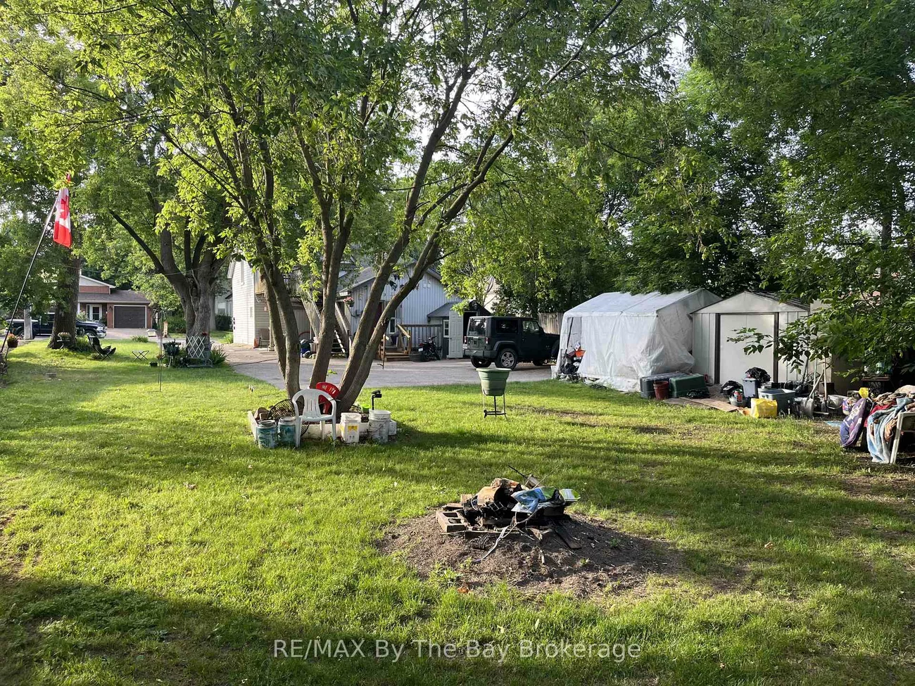 13, HENRY, Queen's Park, Barrie