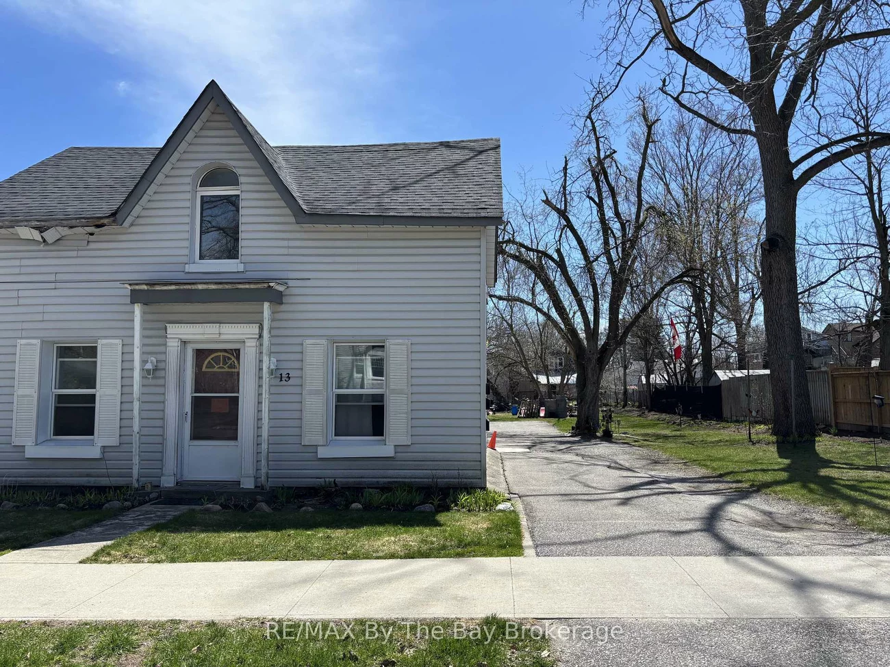 13, HENRY, Queen's Park, Barrie