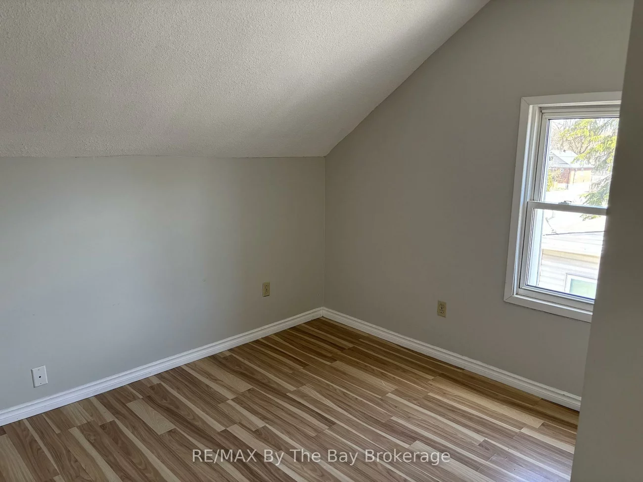 13, HENRY, Queen's Park, Barrie