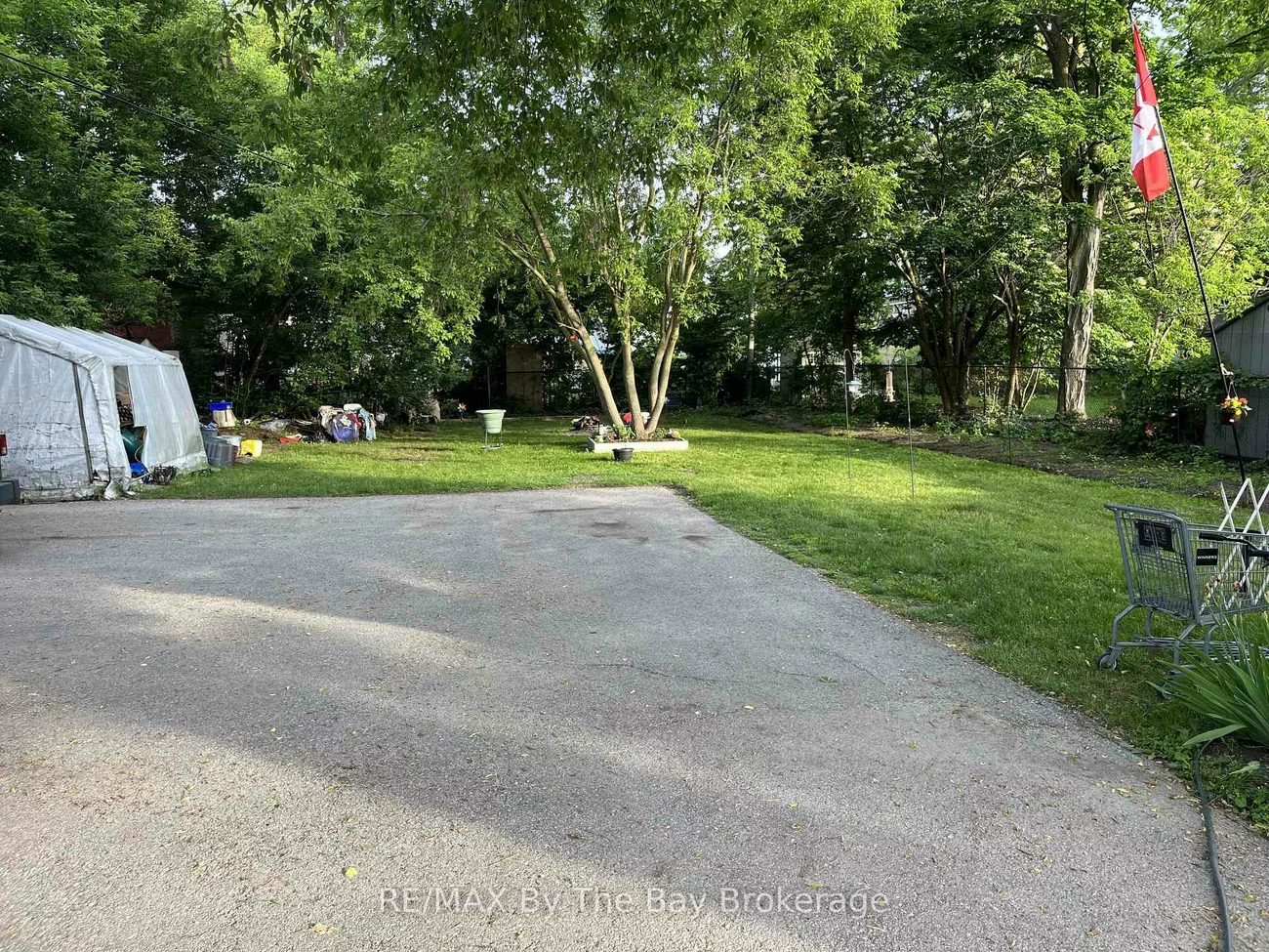 13, HENRY, Queen's Park, Barrie