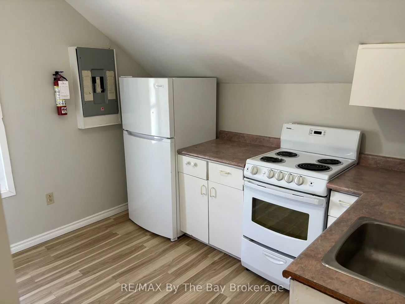 13, HENRY, Queen's Park, Barrie