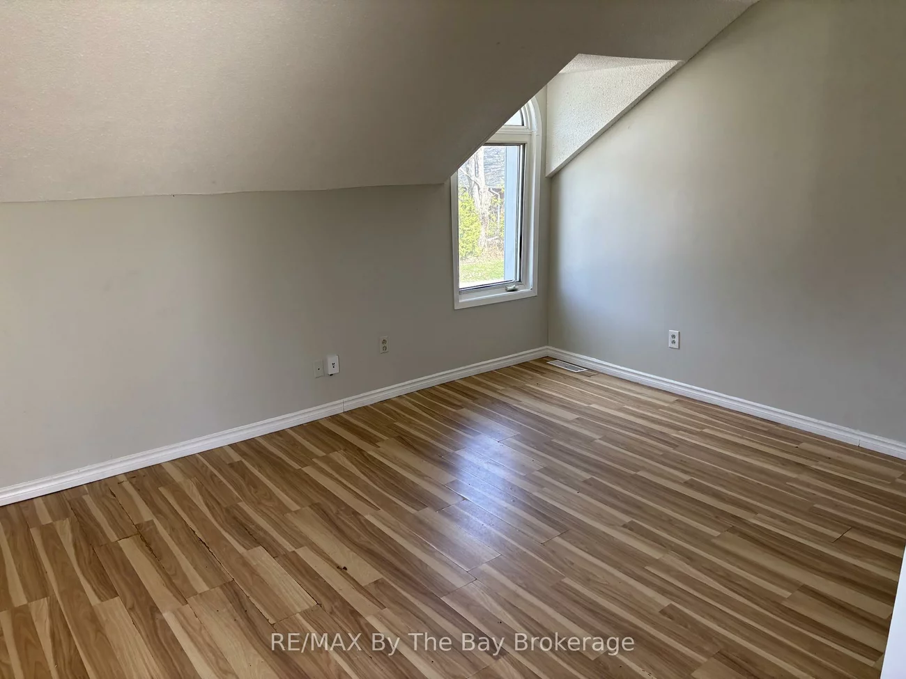 13, HENRY, Queen's Park, Barrie