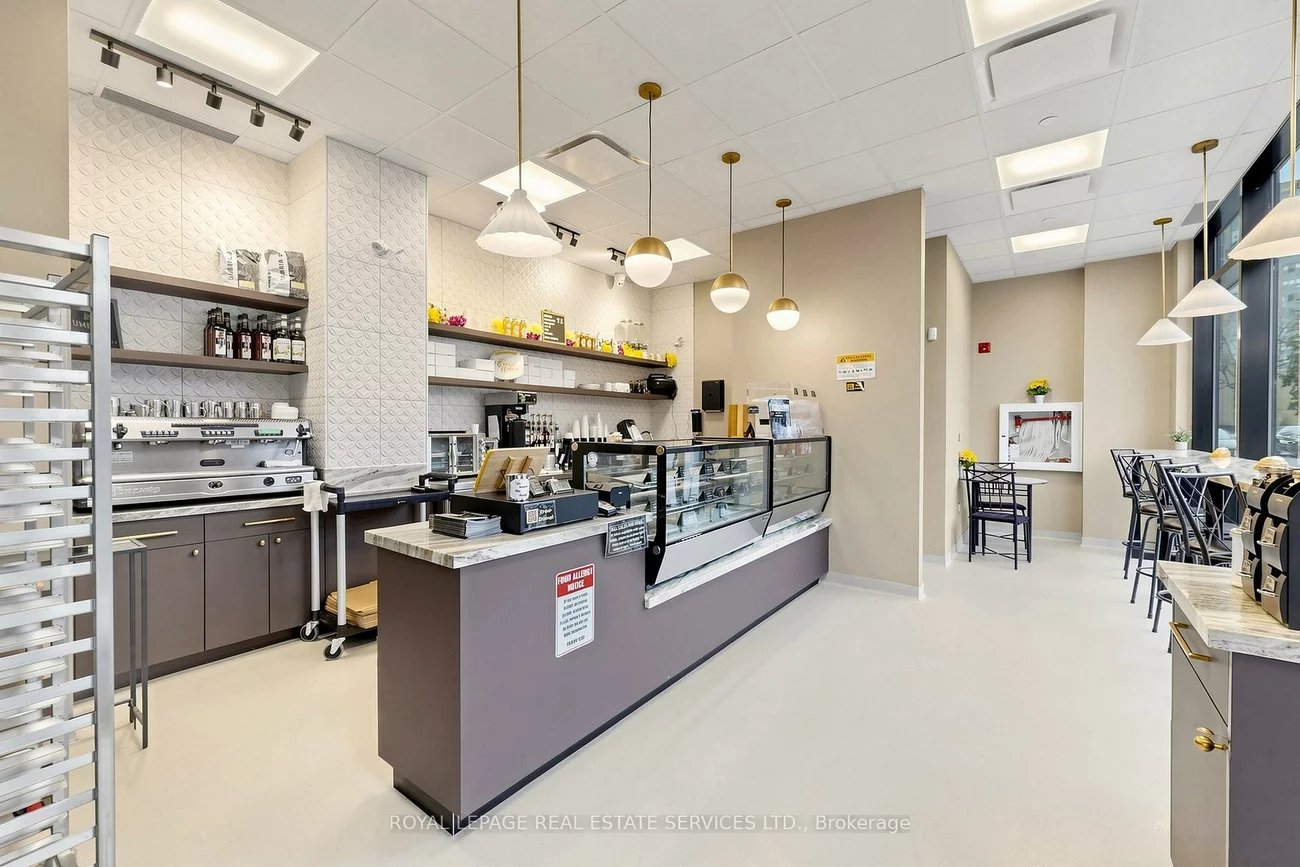 185, Dunlop, Lakeshore, Barrie