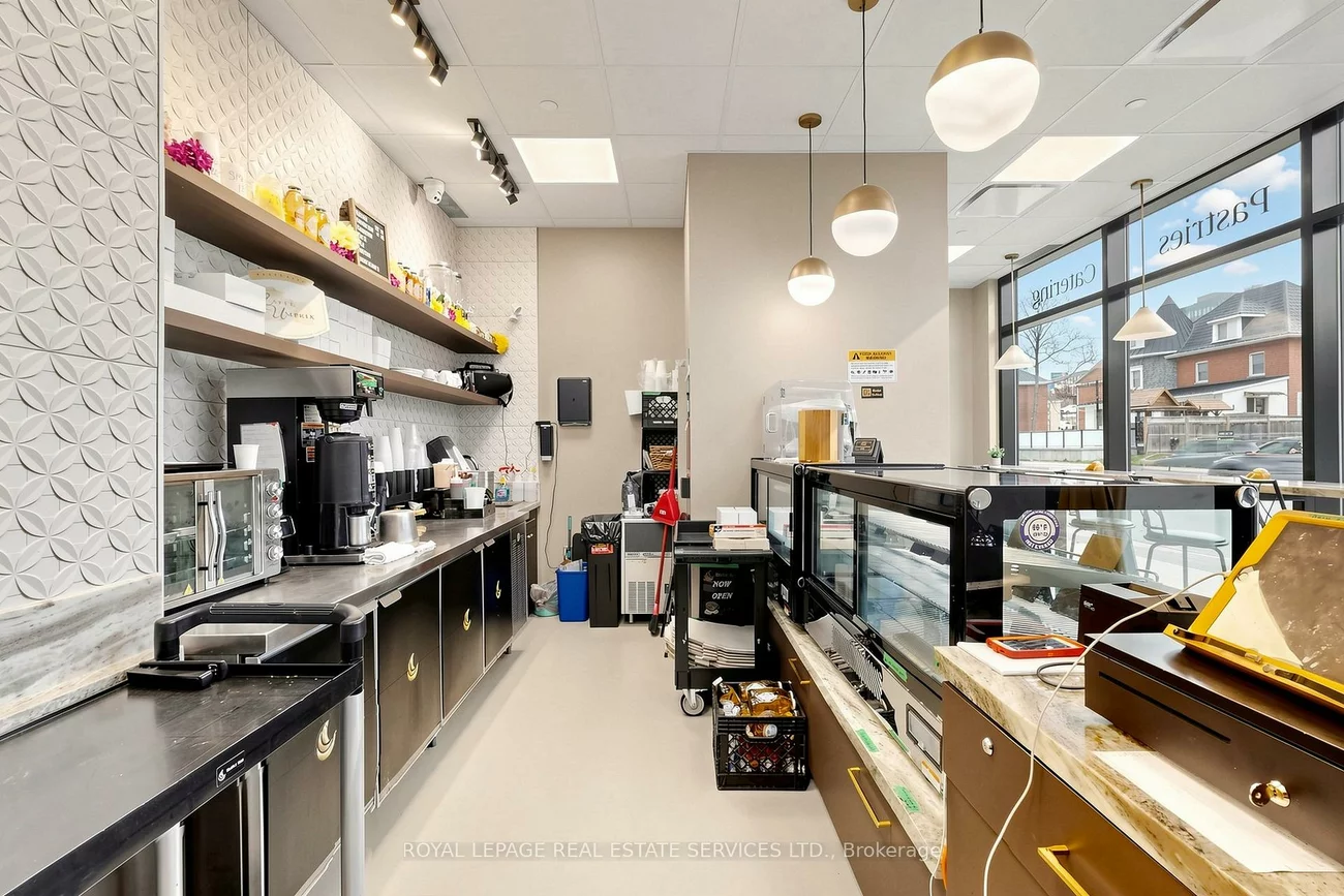 185, Dunlop, Lakeshore, Barrie