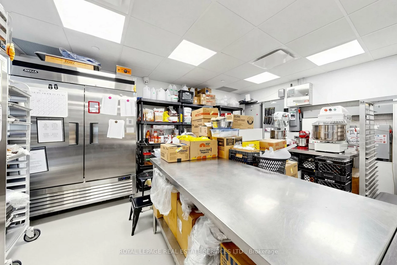 185, Dunlop, Lakeshore, Barrie