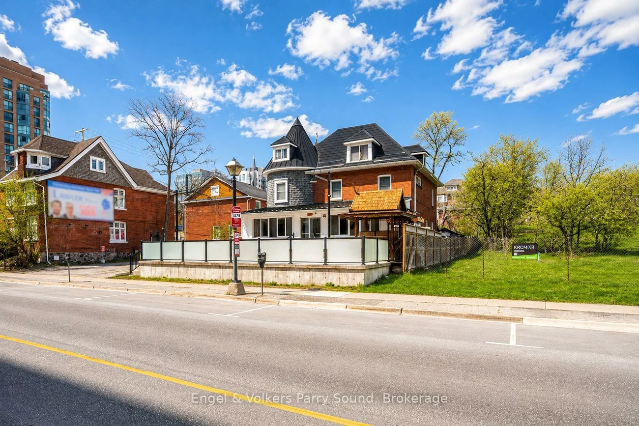 168, Dunlop, City Centre, Barrie