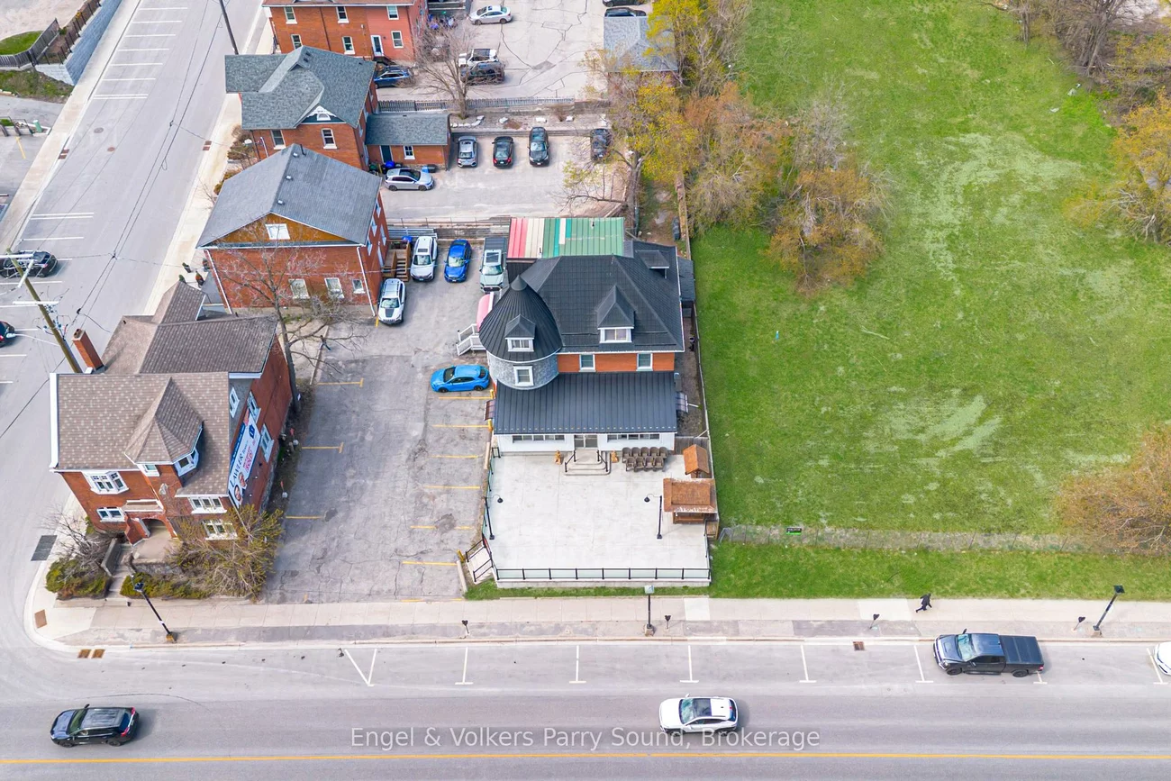 168, Dunlop, City Centre, Barrie