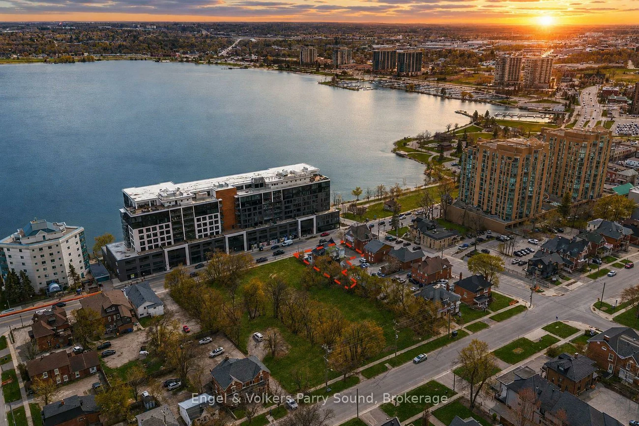 168, Dunlop, City Centre, Barrie