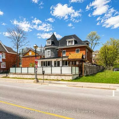 168, Dunlop, City Centre, Barrie