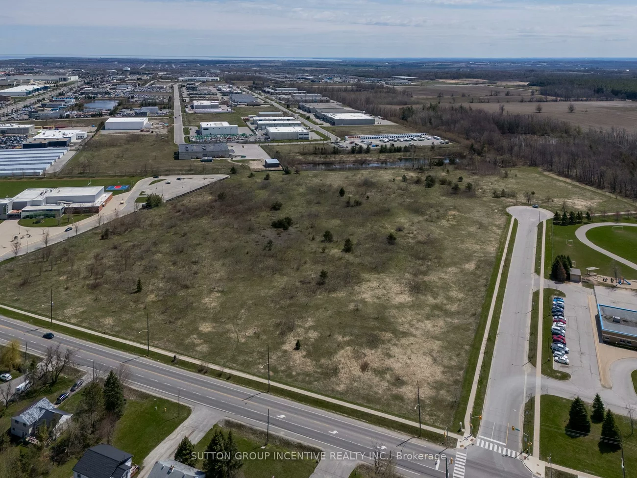 740, Essa, 400 West, Barrie