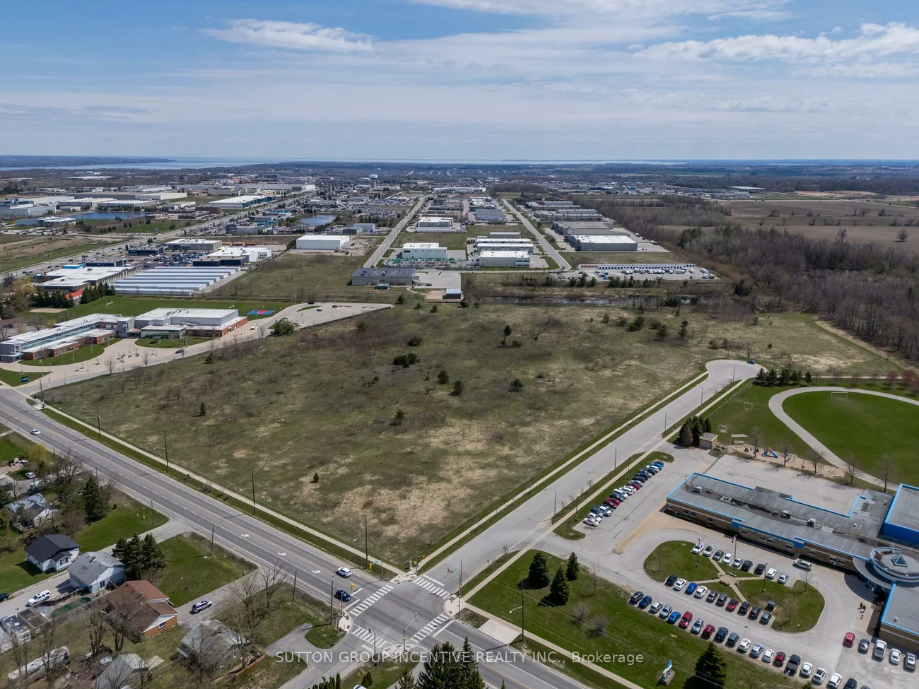 740, Essa, 400 West, Barrie