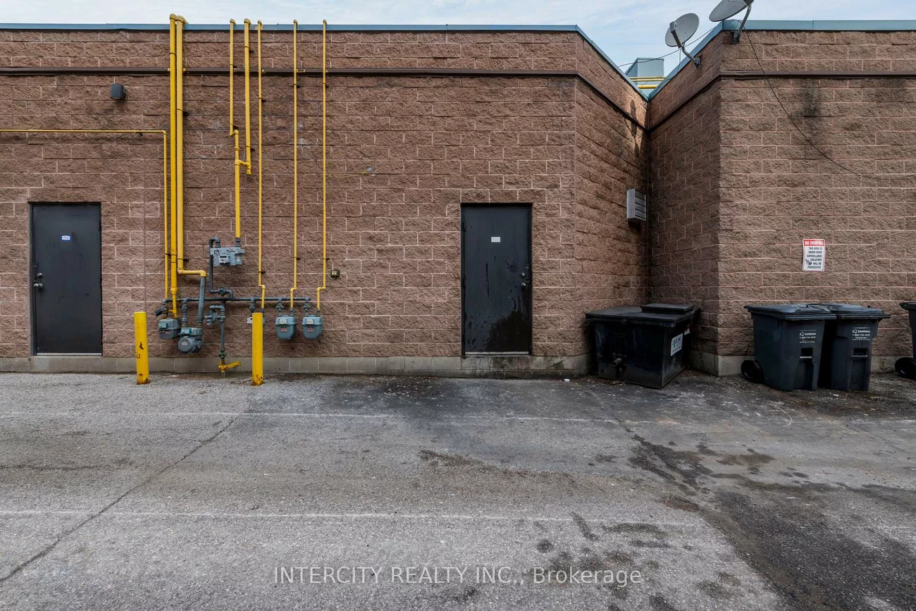 7, Anne, Queen's Park, Barrie