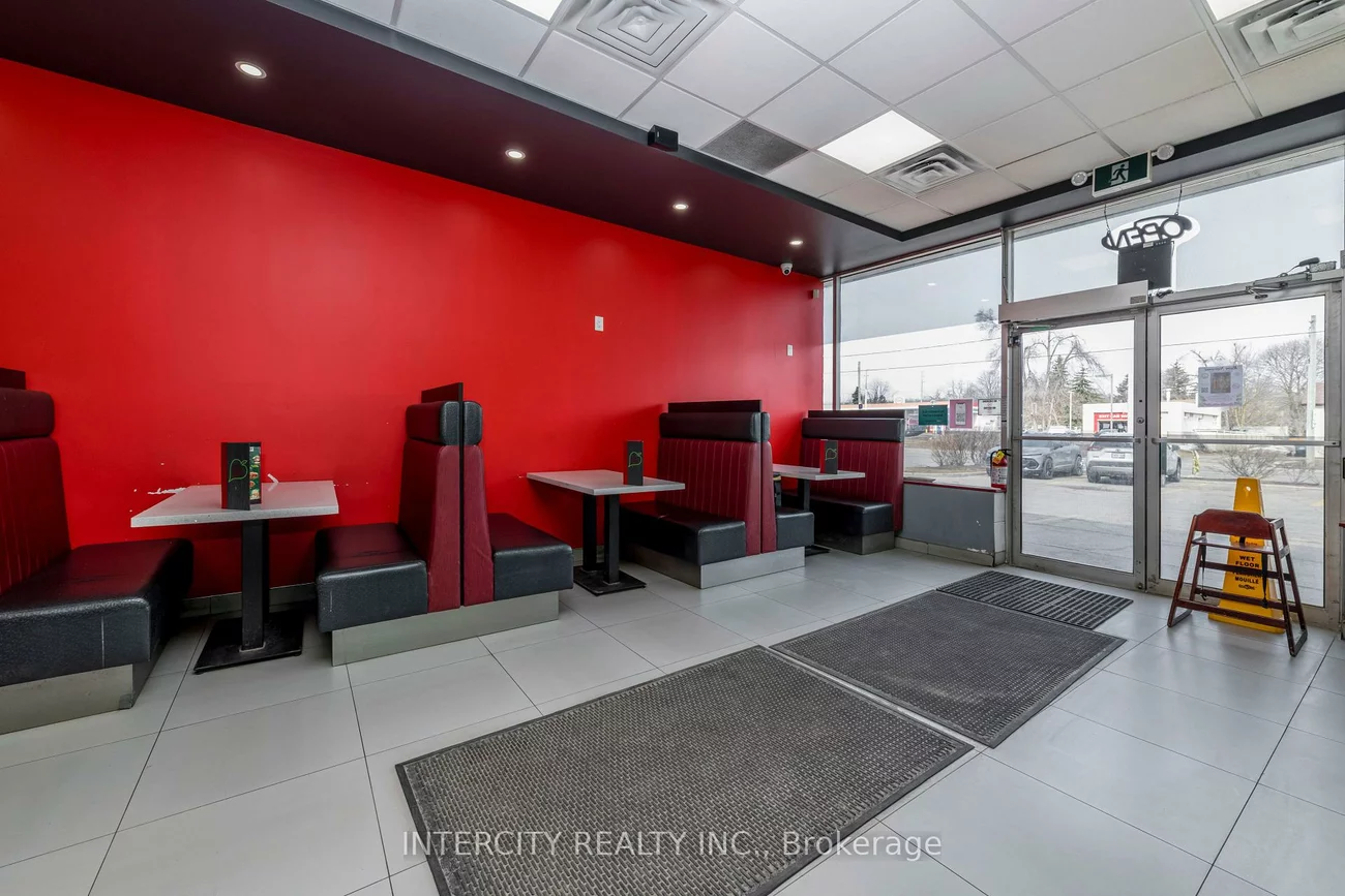 7, Anne, Queen's Park, Barrie
