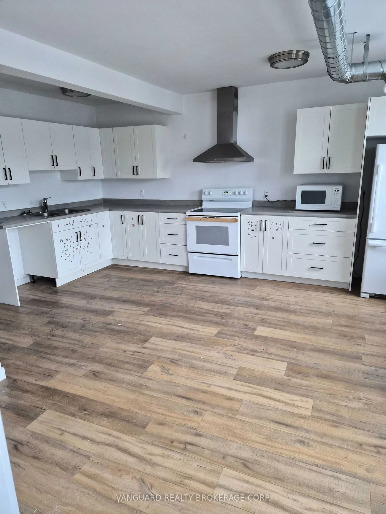 29, Dunlop, City Centre, Barrie