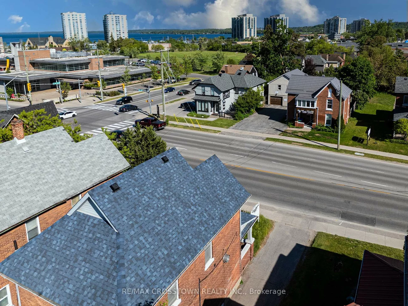 178, Dunlop, Lakeshore, Barrie
