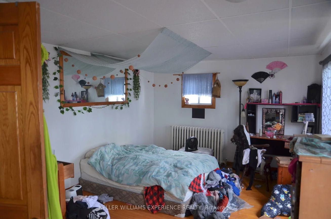 116, Maple, Queen's Park, Barrie