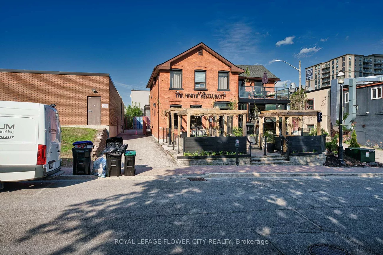 49, Mary, City Centre, Barrie