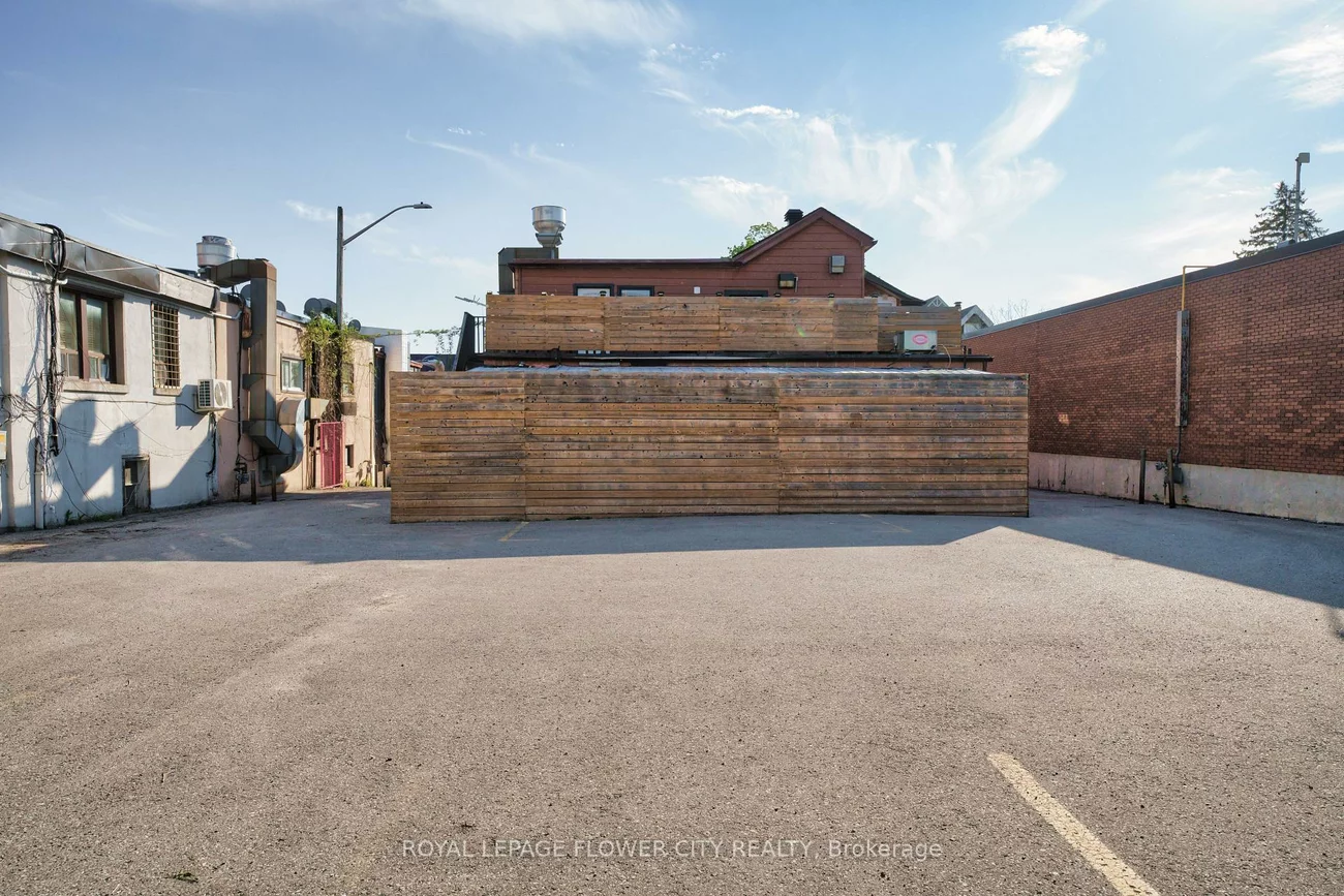 49, Mary, City Centre, Barrie