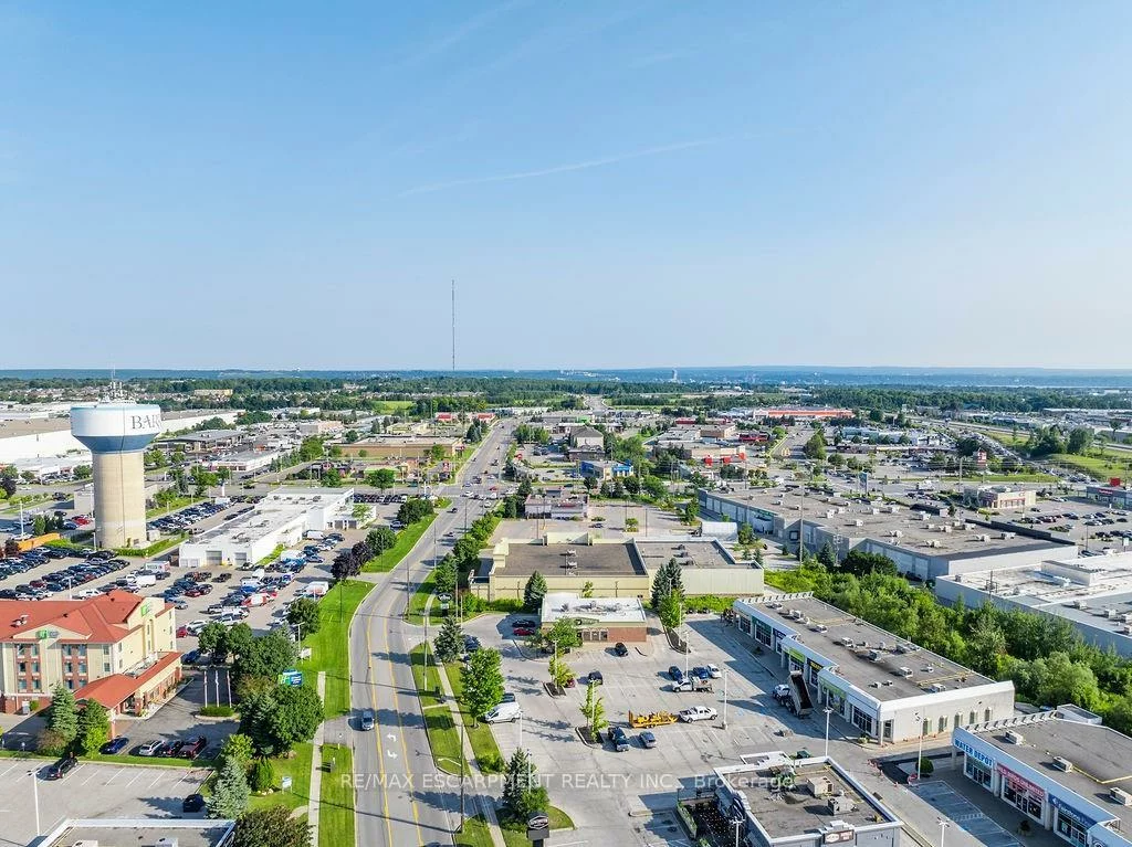 501, Bryne, 400 West, Barrie