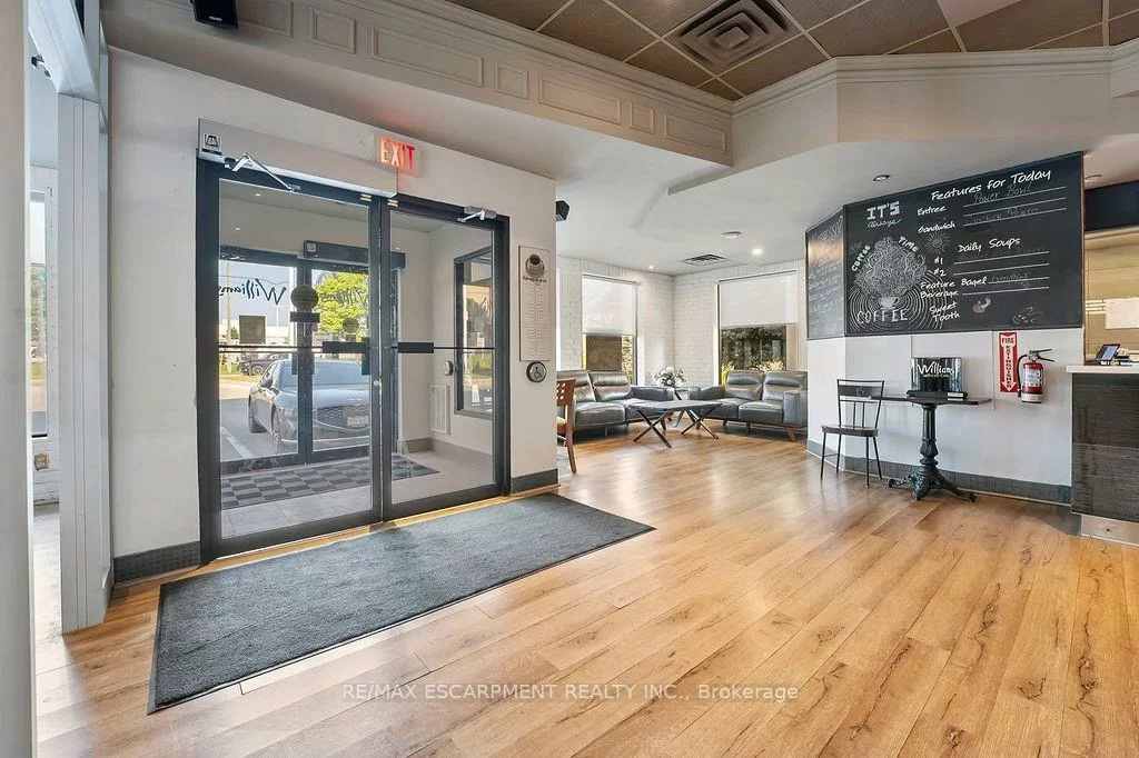 501, Bryne, 400 West, Barrie