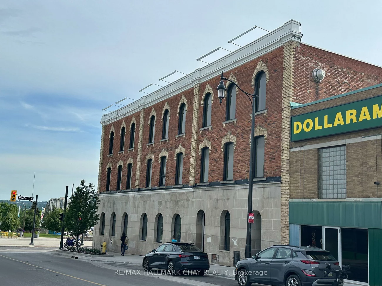 64, Dunlop, City Centre, Barrie