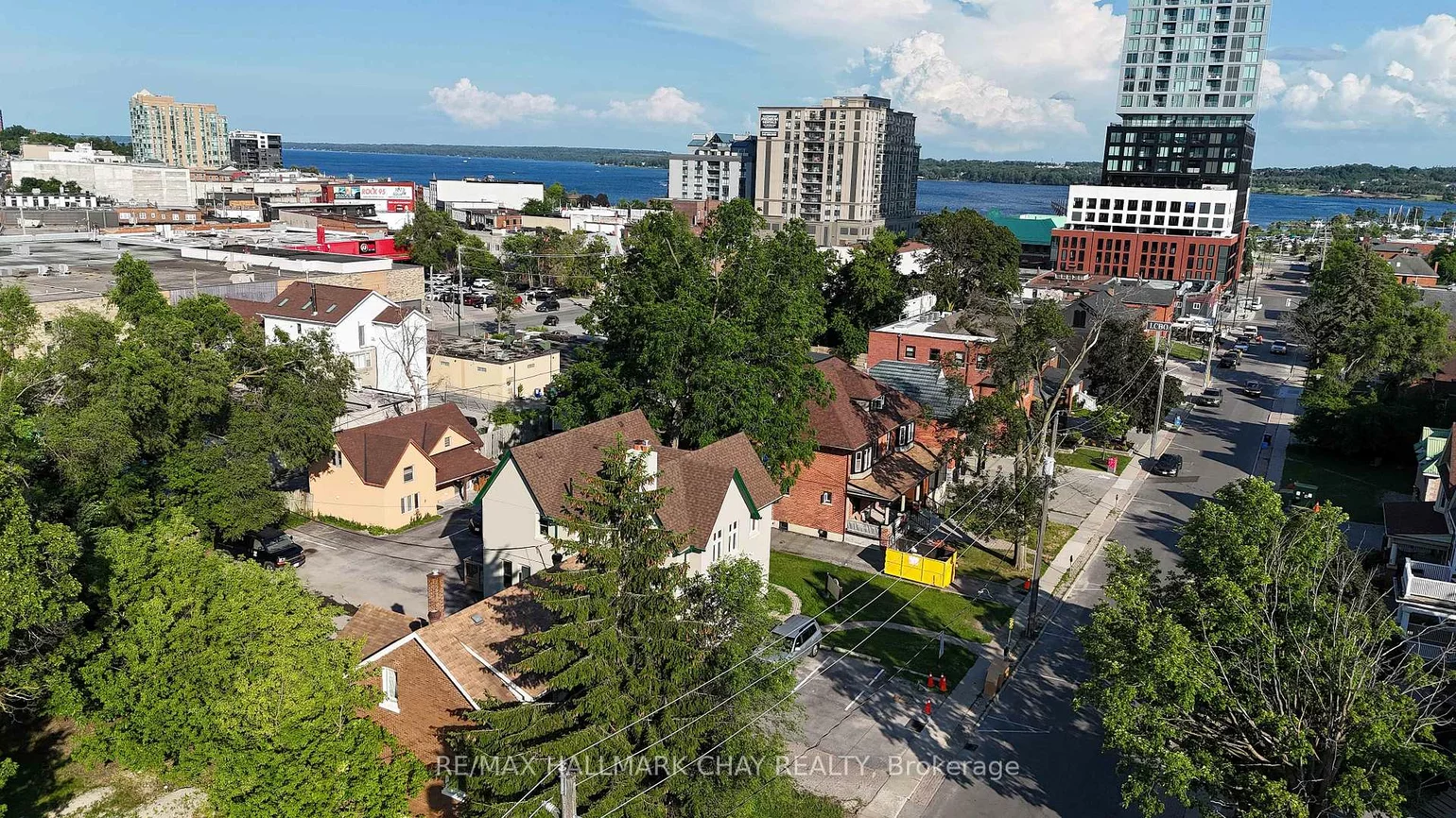 83, Mary, City Centre, Barrie