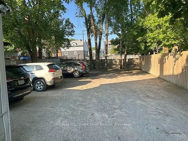 83, Mary, City Centre, Barrie