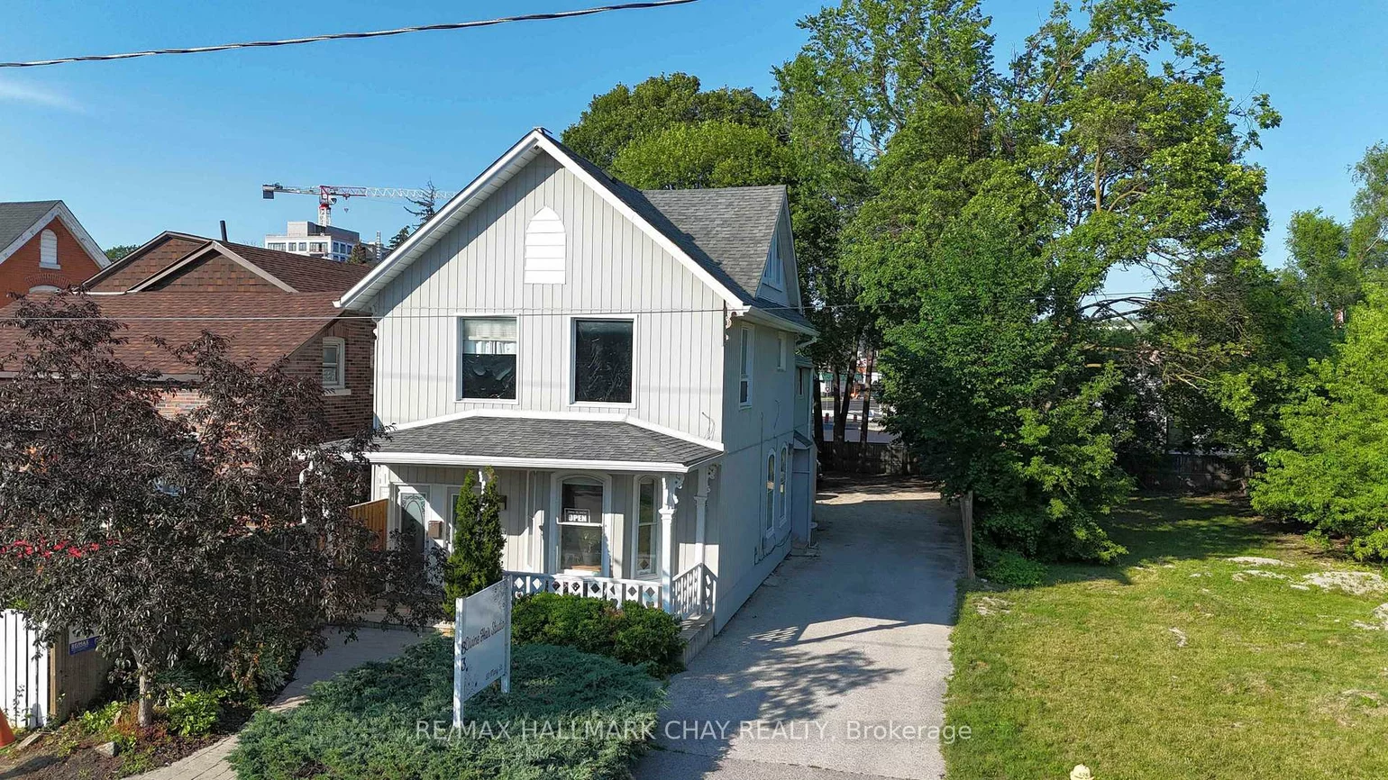 83, Mary, City Centre, Barrie