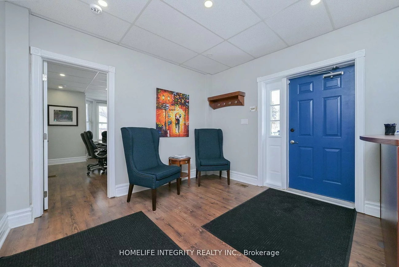 25, BERCZY, Codrington, Barrie