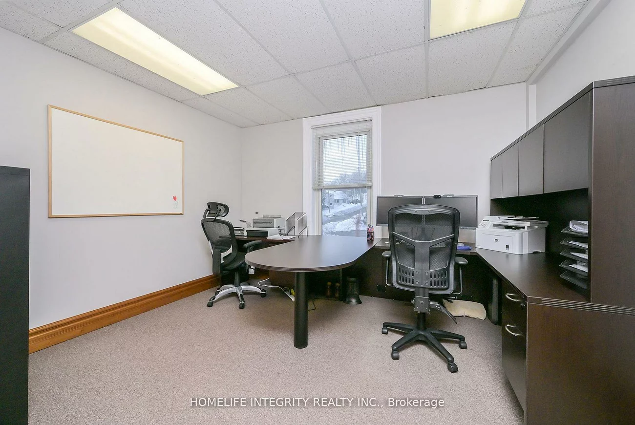 25, BERCZY, Codrington, Barrie