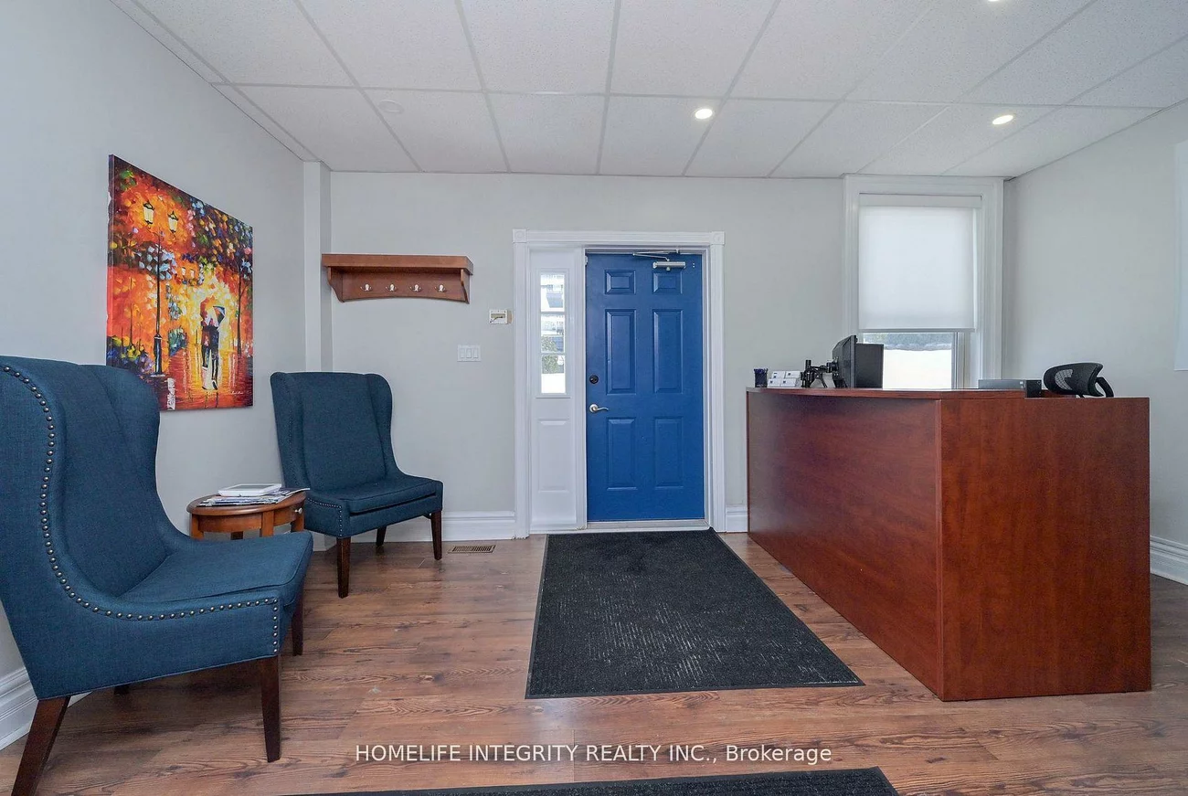 25, BERCZY, Codrington, Barrie