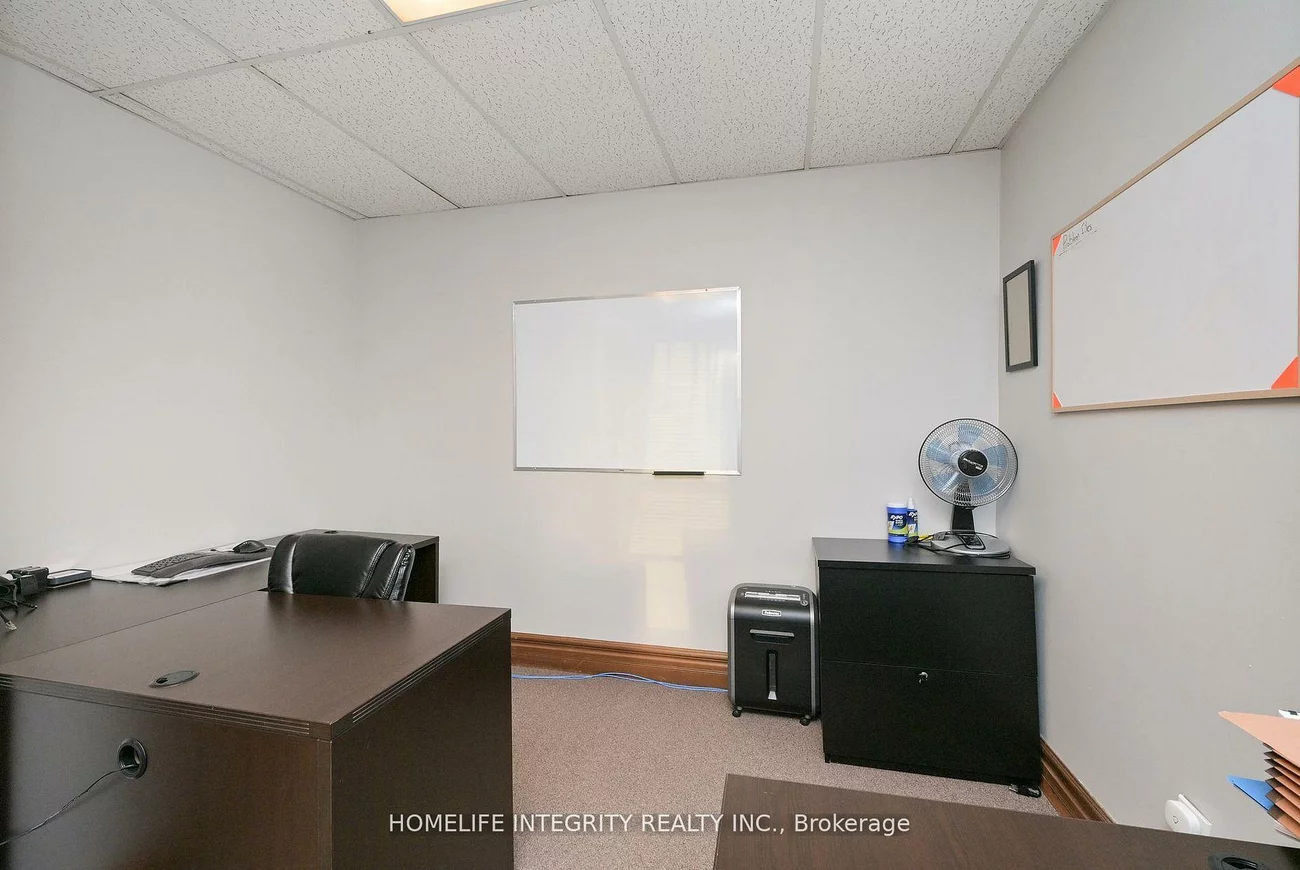 25, BERCZY, Codrington, Barrie