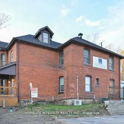 25, BERCZY, Codrington, Barrie