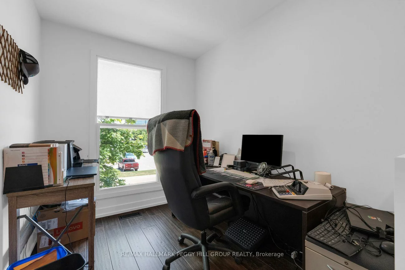 54, Clapperton, City Centre, Barrie