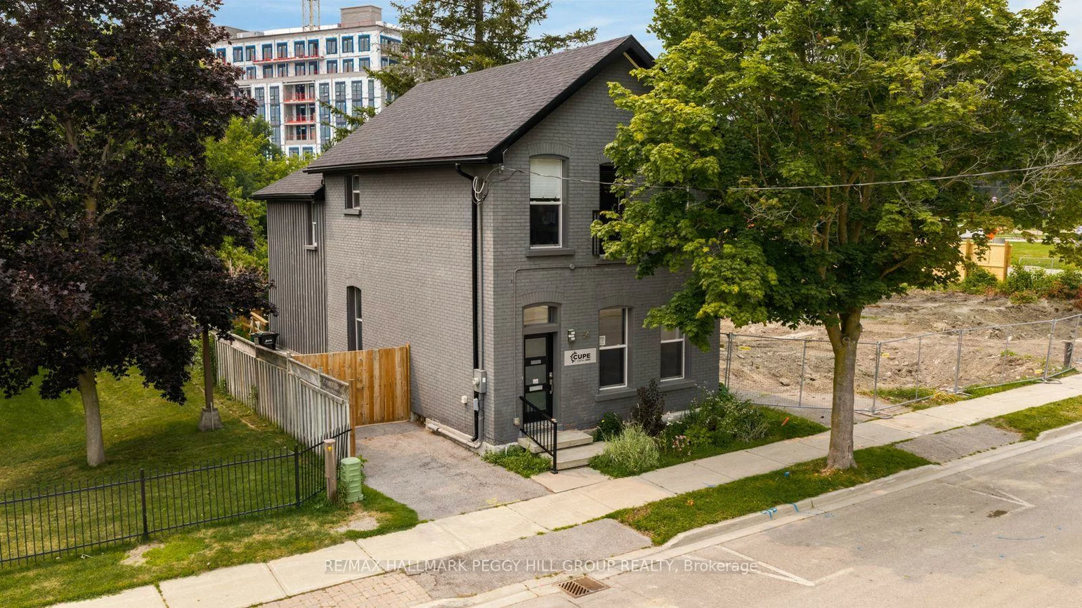 54, Clapperton, City Centre, Barrie