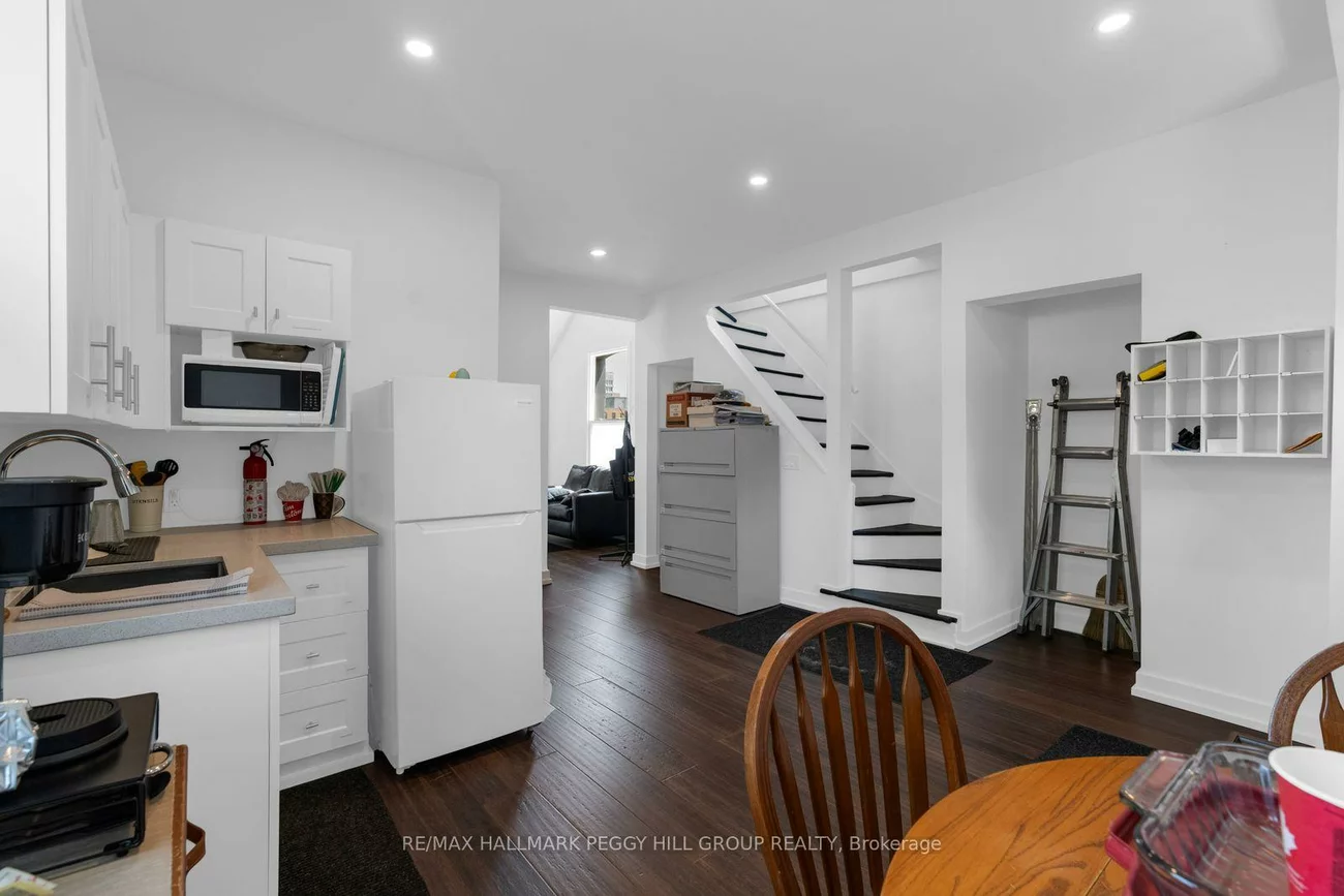 54, Clapperton, City Centre, Barrie