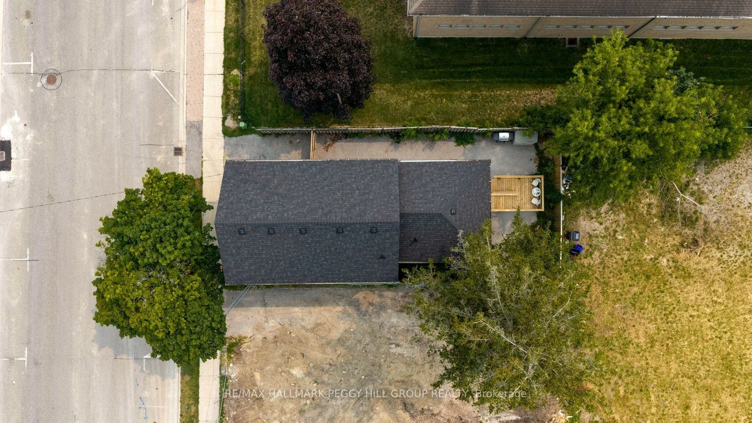 54, Clapperton, City Centre, Barrie