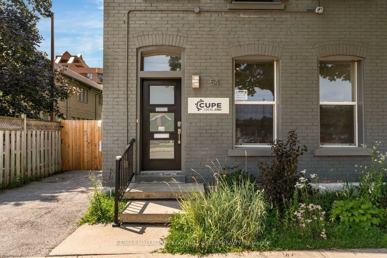 54, Clapperton, City Centre, Barrie