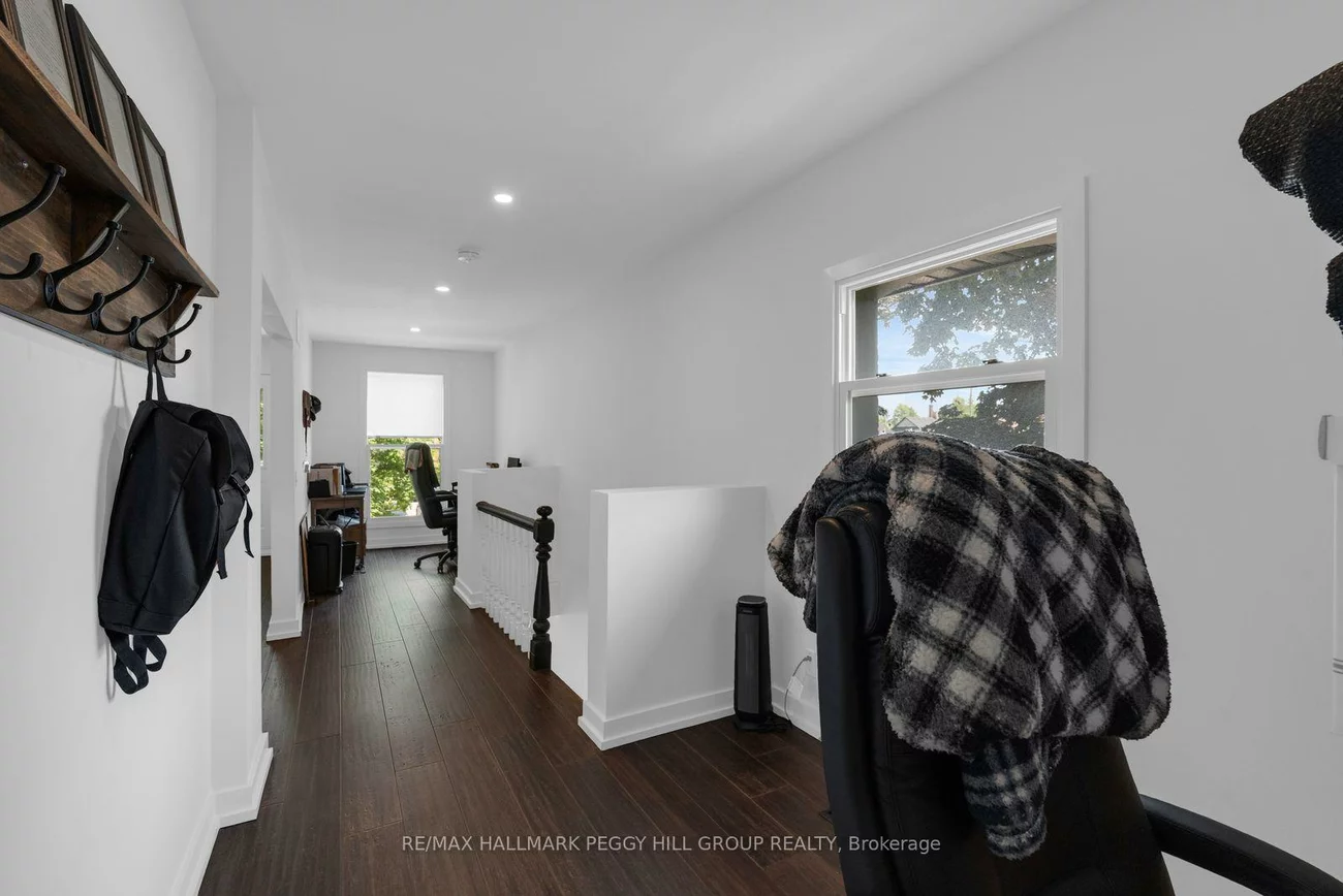 54, Clapperton, City Centre, Barrie