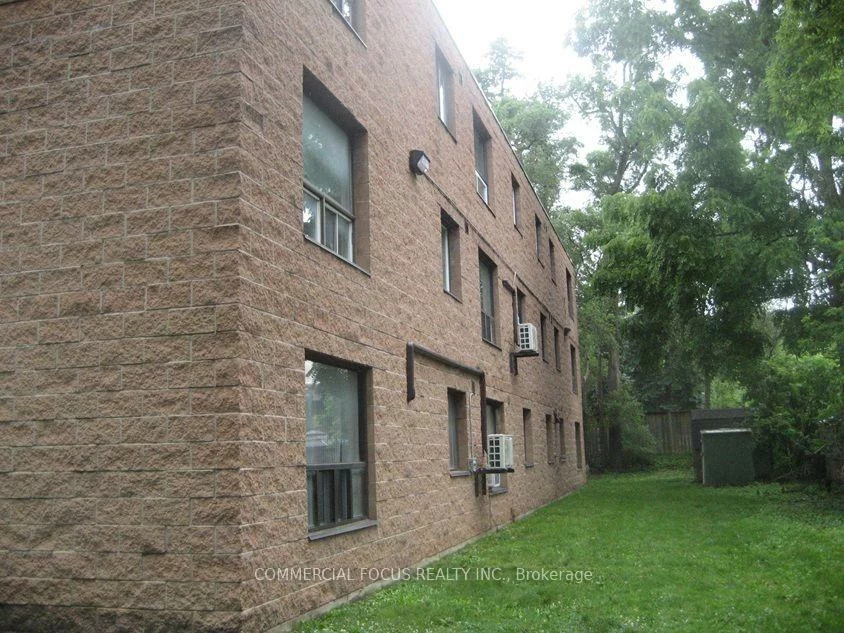 56, Donald, Queen's Park, Barrie