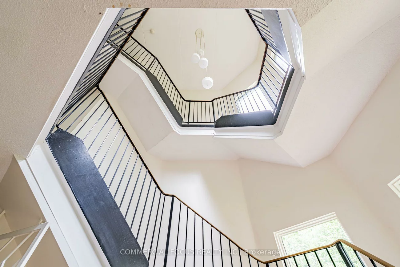 56, Donald, Queen's Park, Barrie